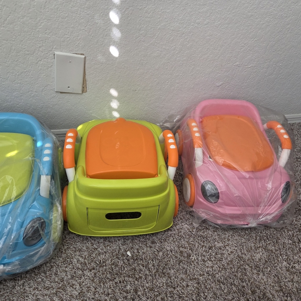 Children's wear in three colors